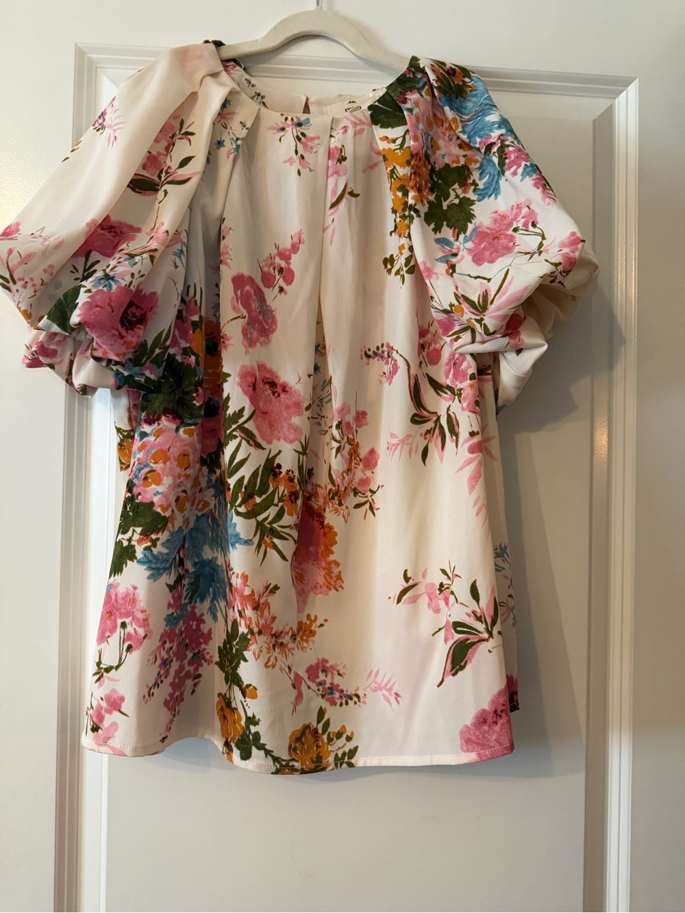 Entro women’s floral Puff Sleeve Blouse - Pink & Multi size sm